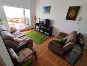 Smart TV, DVD player, books