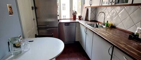 Four, plaque de cuisson, lave-vaisselle