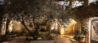 Magnanerie de Sainte Croix