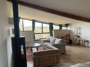 Appartement 2 personnes, vue sur les collines | Living area