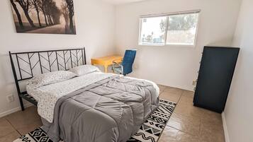 2 bedrooms, iron/ironing board, WiFi, bed sheets