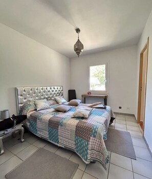 Bügeleisen/Bügelbrett, WLAN, Bettwäsche