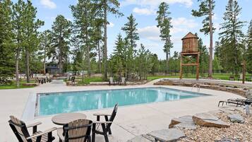 Et oppvarmet basseng