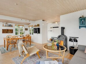 Televisie en een open haard