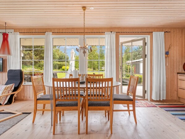 Dining - "Thine" - 800m from the sea by Interhome (Læsø)