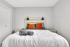 2 slaapkamers, een strijkplank/strijkijzer, gratis wifi, beddengoed