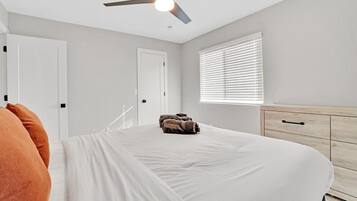 2 bedrooms, iron/ironing board, free WiFi, bed sheets