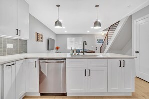 Fridge, microwave, oven, stovetop - Modern Arvada Duplex | Close to Denver & Old Town (Arvada)