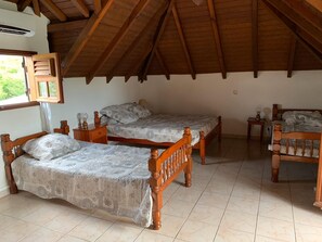 3 chambres, fer et planche à repasser, Wi-Fi, draps fournis