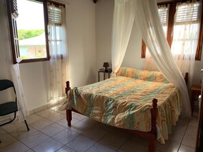 3 chambres, fer et planche à repasser, Wi-Fi, literie fournie