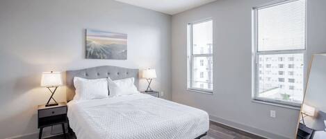 1 chambre, bureau, fer et planche à repasser, Wi-Fi