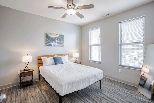 1 bedroom, desk, iron/ironing board, WiFi