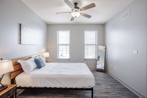 1 bedroom, desk, iron/ironing board, WiFi