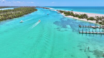 Huge Pool, Gulf Coast Luxury, Peace & Quiet, Bikes