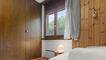 Fer et planche Ă repasser, Wi-Fi gratuit, draps fournis