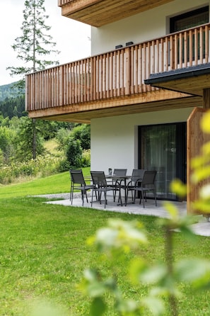 Apartment, Garden View, Ground Floor | Premium bedding, in-room safe, blackout drapes, soundproofing