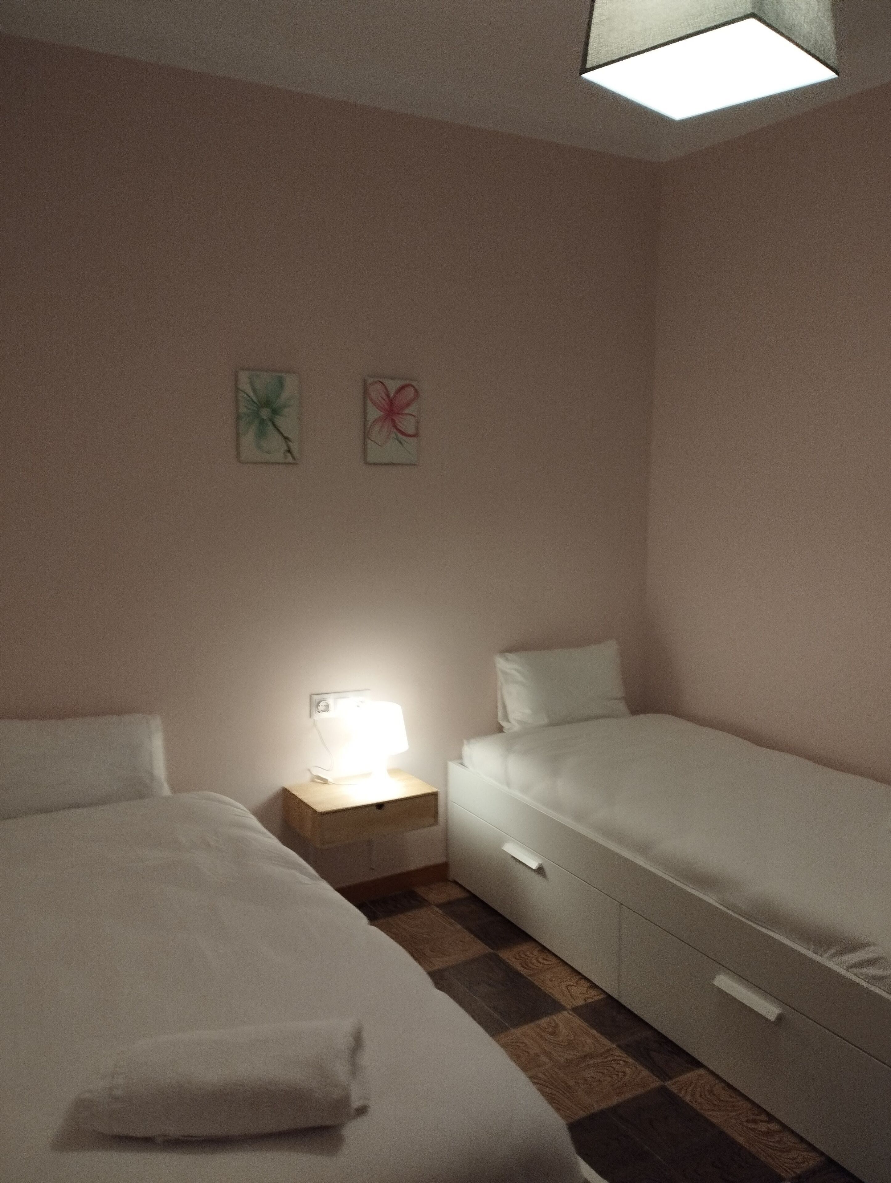 3 dormitorios, tabla de planchar con plancha, wifi y ropa de cama