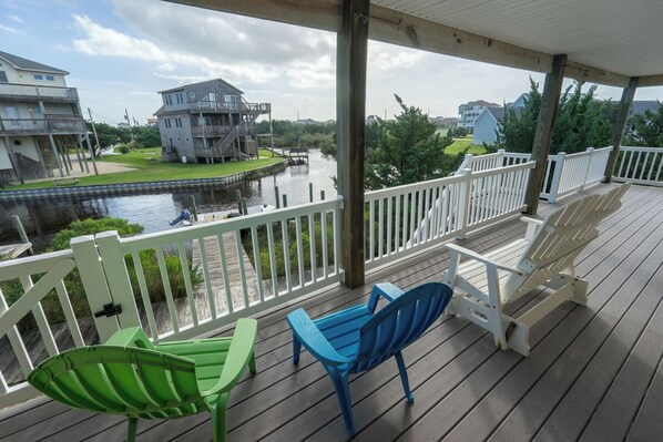 Property grounds - The Kite Club - Canal Front, All One level - 4 Bedroom House, Pool, Large Docks (Avon)
