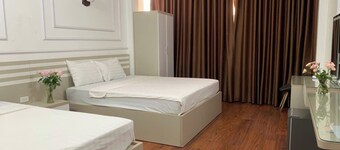 Sword Lake hostel and Spa