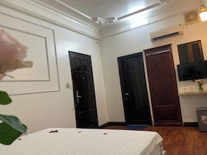 Deluxe Double Room, City View | Blackout curtains, soundproofing, free WiFi