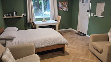 1 bedroom, WiFi, bed sheets