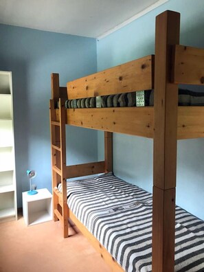 1 habitación y ropa de cama 