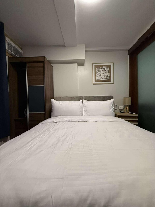 1 bedroom, iron/ironing board, WiFi, bed sheets