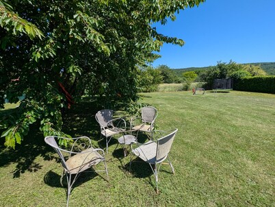 Spacious cottage in Fretigney with garden and billiard, ideal for 8 people