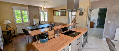 Fridge, microwave, dishwasher