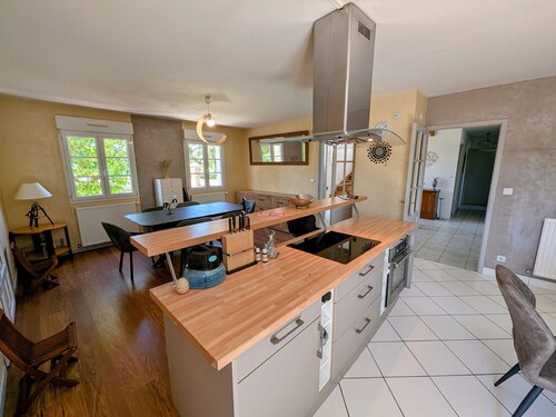 Spacious cottage in Fretigney with garden and billiard, ideal for 8 people