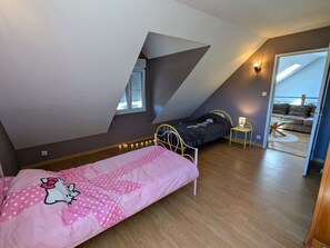 4 chambres, Wi-Fi gratuit, draps fournis