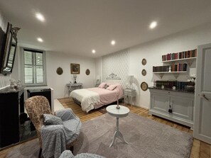 2 bedrooms, internet