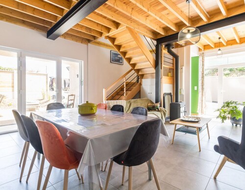 Bright house with terrace and private garden near the beach