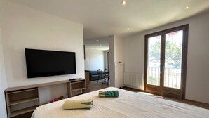 Bed sheets - Modern studio with view in Bastia and free parking (Bastia)