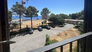 Property grounds - Modern studio with view in Bastia and free parking (Bastia)