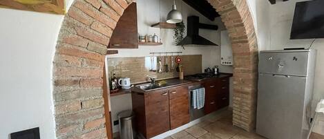 Horno, parrilla de estufa y lavavajillas