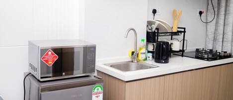Microwave, stovetop