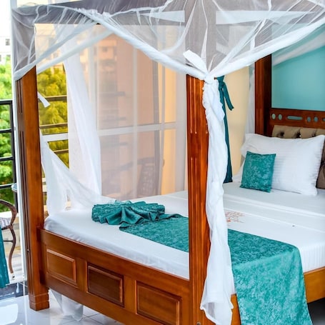 经典开间套房, 阳台 | 笔记本电脑工作区、免费 WiFi