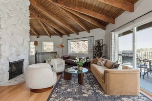 Téléviseur, bureau