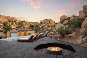 Terrace/patio - Desert Remedy by The Cohost Company (Yucca Valley)