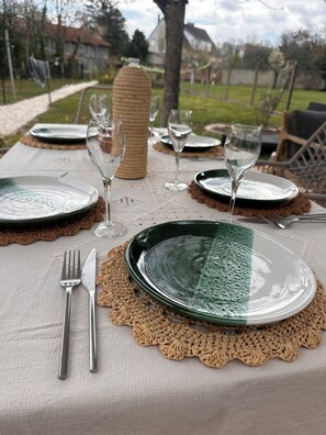 Outdoor dining