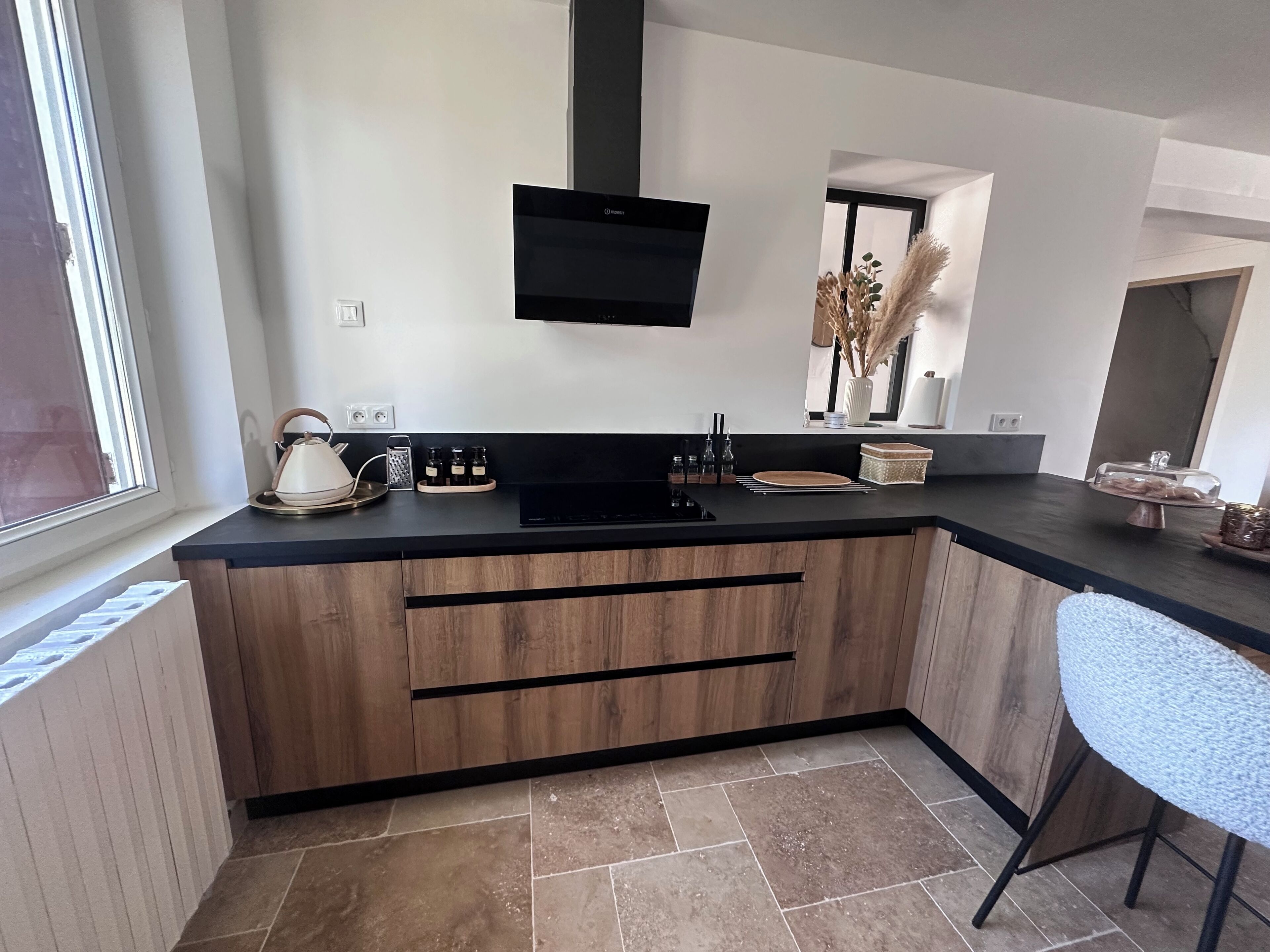 Micro-ondes, four, plaque de cuisson, lave-vaisselle