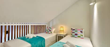 3 bedrooms, bed sheets