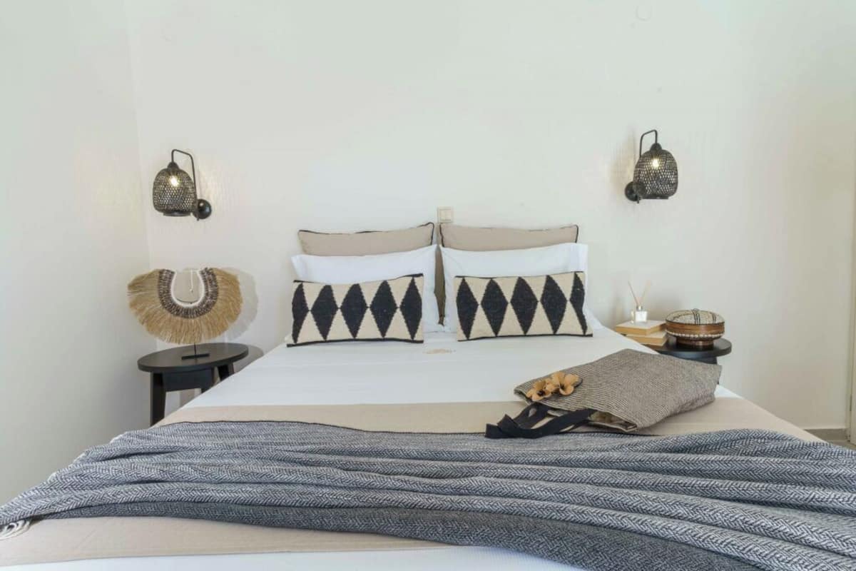 Basic Studio Suite | In-room safe, iron/ironing board, free WiFi