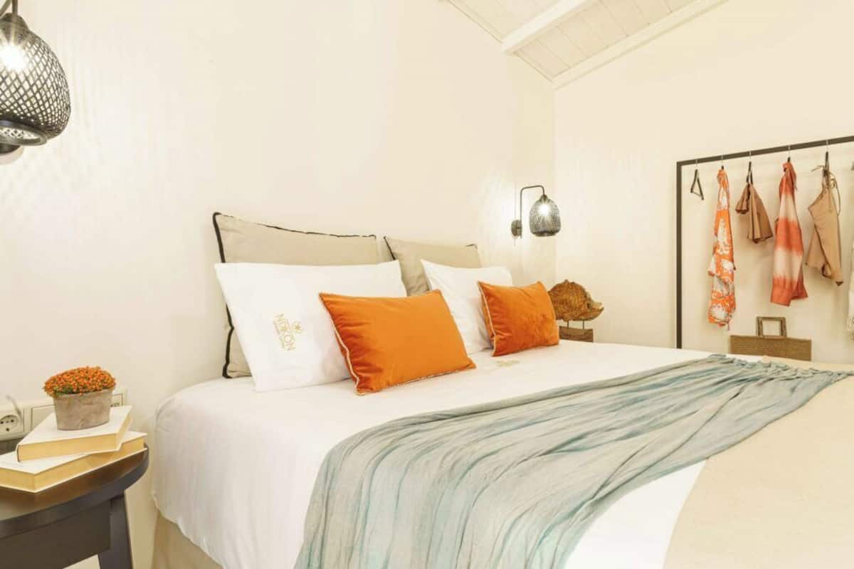 In-room safe, iron/ironing board, free WiFi