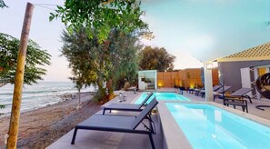 บริเวณภายนอก