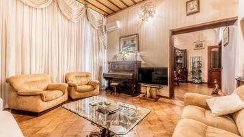 Smart TV, books, music library, stereo