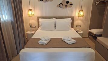Suite, Partial Ocean View