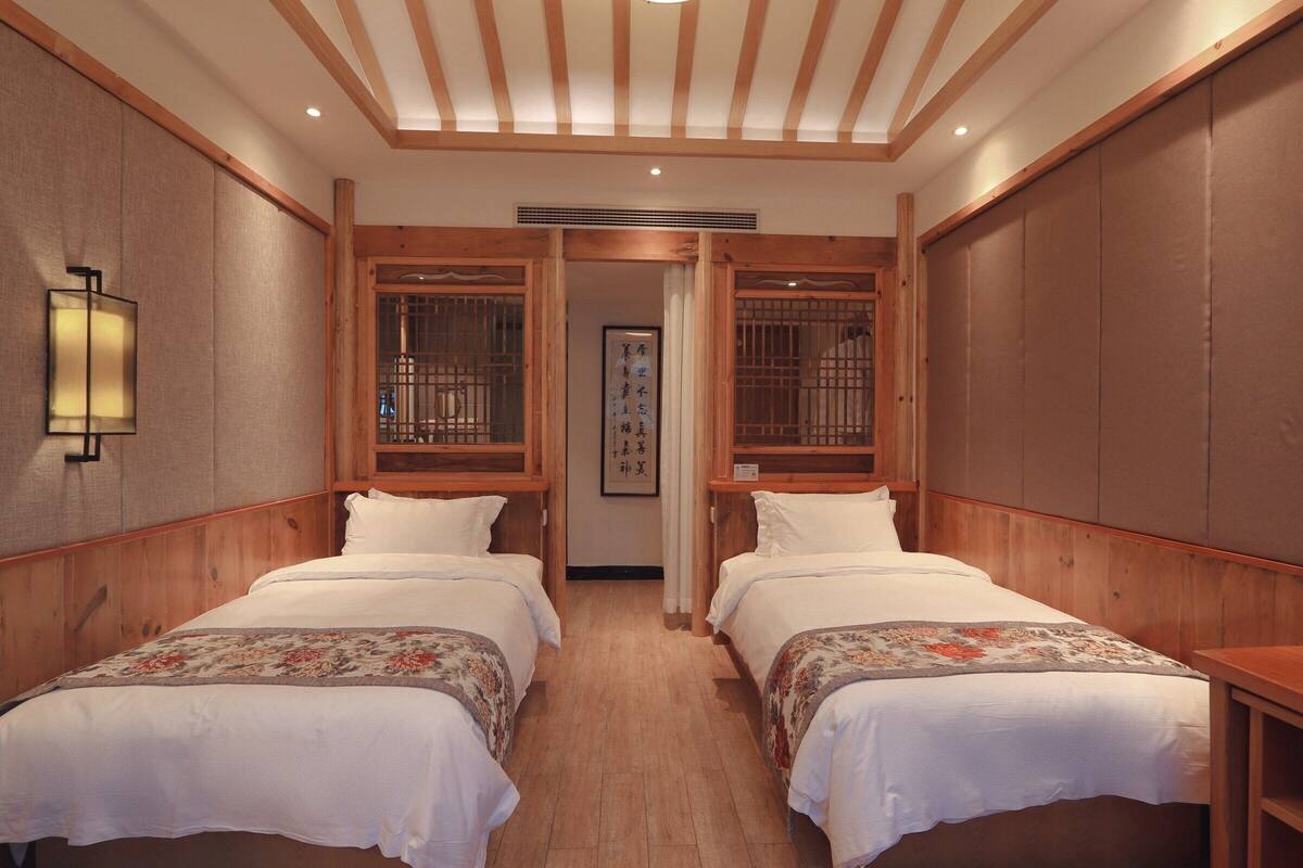 Classic Twin Room, Courtyard View