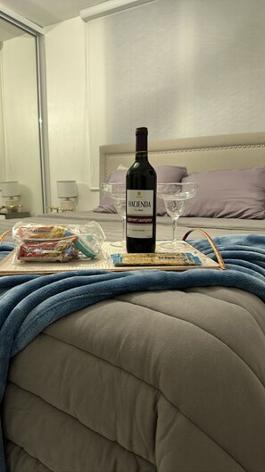 3 slaapkamers, een strijkplank/strijkijzer, wifi, beddengoed